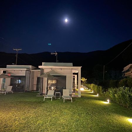 Ploumis Seaside Villas スタブロス エクステリア 写真